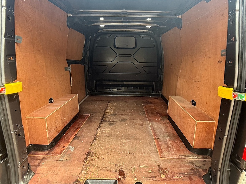 Ford 300 EcoBlue Limited Panel Van 2.0 Manual Diesel