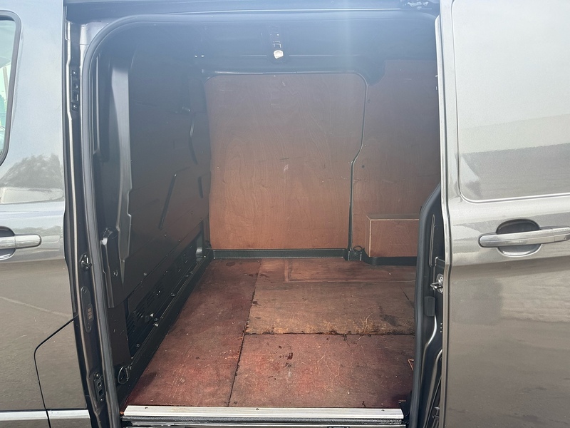 Ford 300 EcoBlue Limited Panel Van 2.0 Manual Diesel
