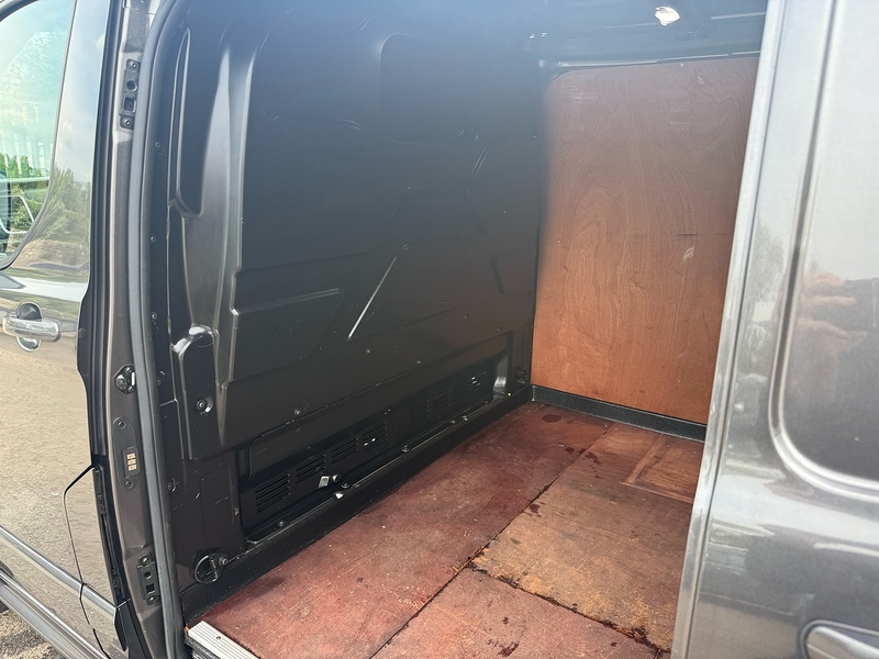 Ford 300 EcoBlue Limited Panel Van 2.0 Manual Diesel