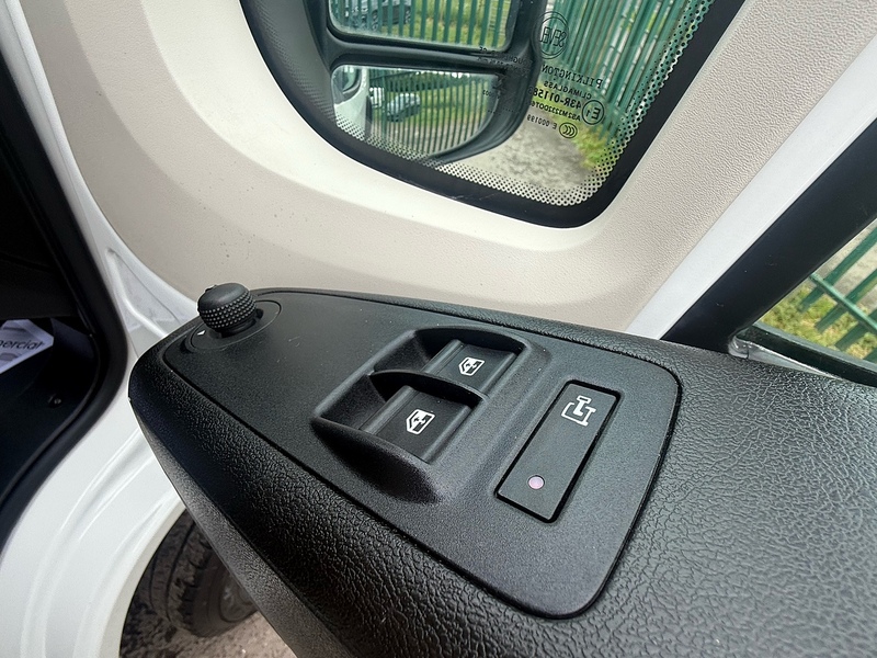 Citroen 2.2 BlueHDi 35 Enterprise Panel Van 5dr Diesel Manual L3 Extra High Roof Euro 6 (s/s) (140 ps)