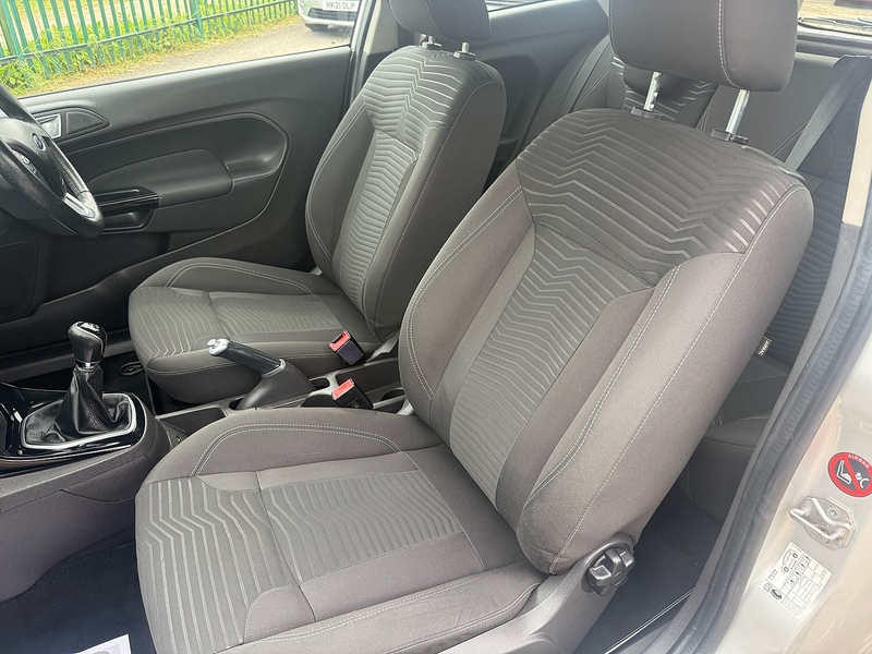 Ford 1.5 TDCi Zetec Hatchback 3dr Diesel Manual Euro 5 (75 ps)