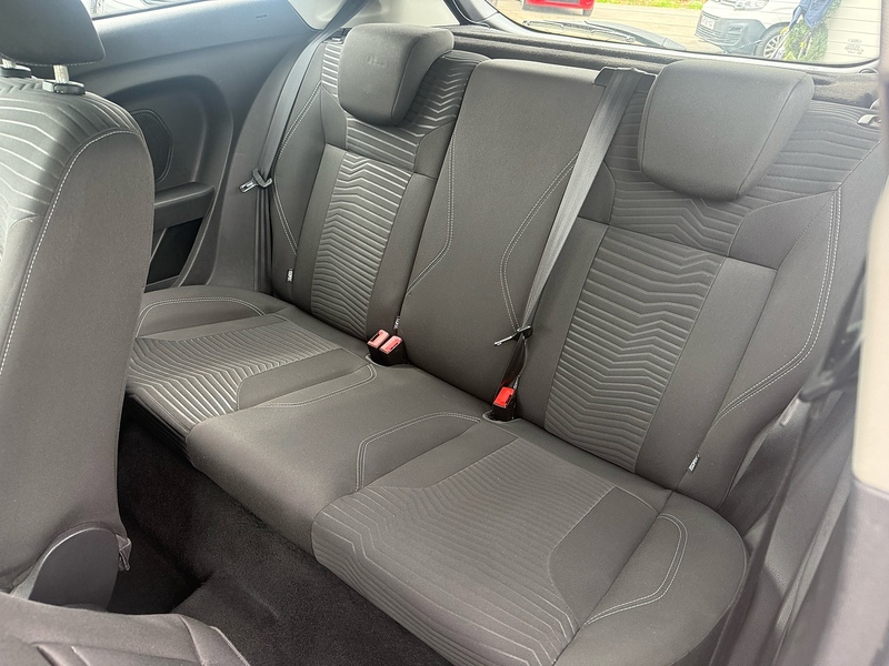 Ford 1.5 TDCi Zetec Hatchback 3dr Diesel Manual Euro 5 (75 ps)
