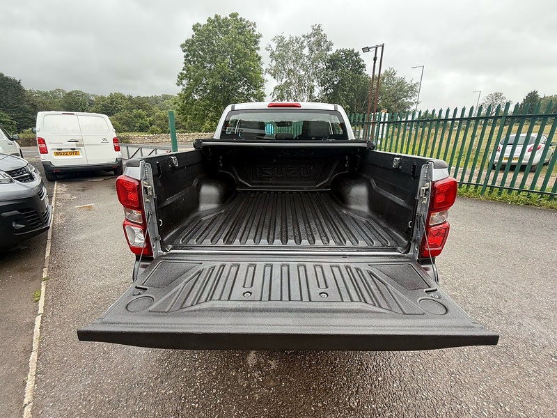 Isuzu TD Utility Pickup 1.9 Manual Diesel