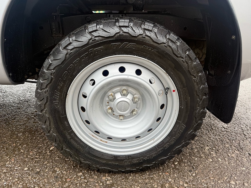 Isuzu TD Utility Pickup 1.9 Manual Diesel