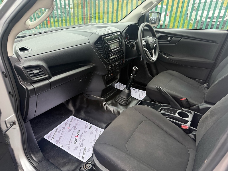 Isuzu TD Utility Pickup 1.9 Manual Diesel