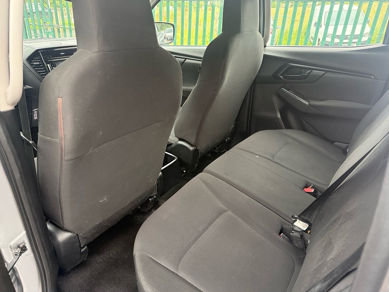 Isuzu TD Utility Pickup 1.9 Manual Diesel