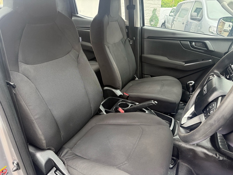 Isuzu TD Utility Pickup 1.9 Manual Diesel