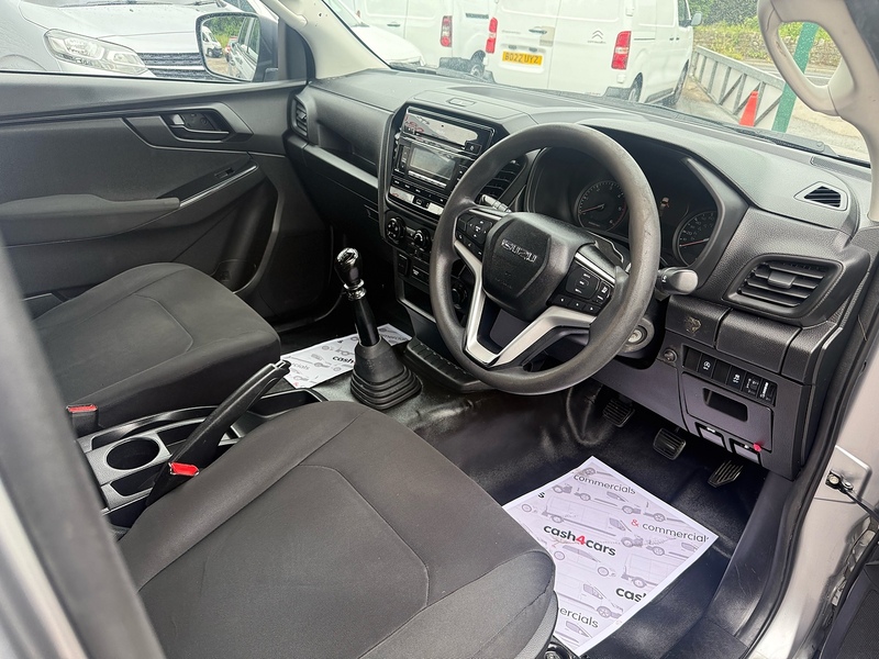 Isuzu TD Utility Pickup 1.9 Manual Diesel