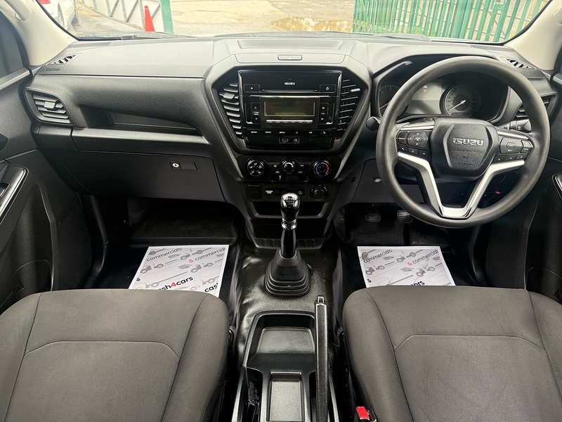 Isuzu TD Utility Pickup 1.9 Manual Diesel