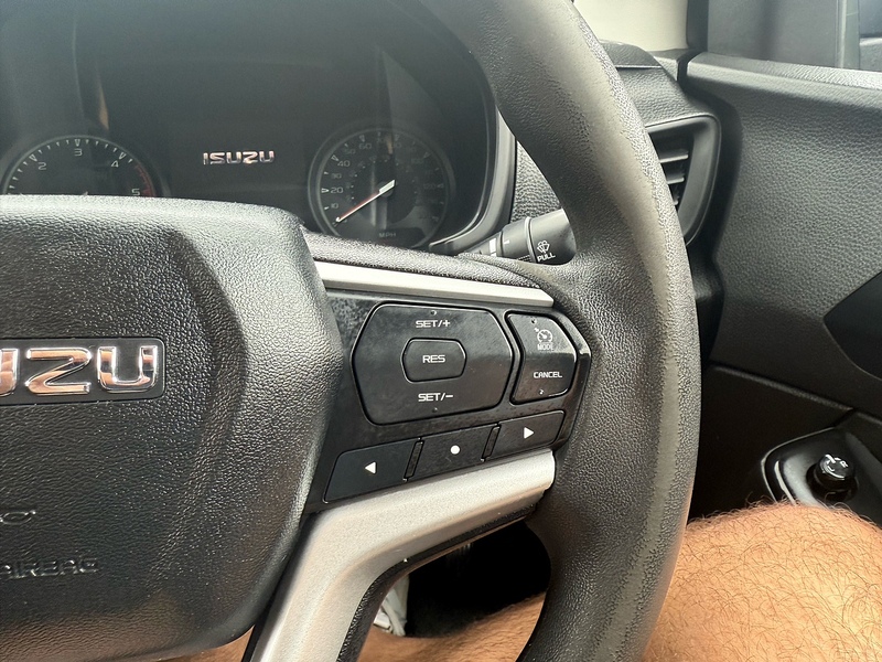 Isuzu TD Utility Pickup 1.9 Manual Diesel