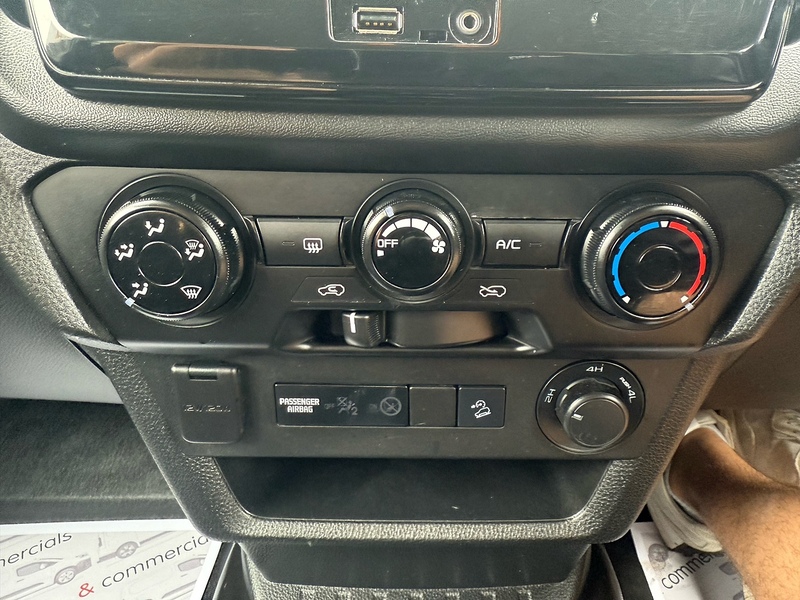 Isuzu TD Utility Pickup 1.9 Manual Diesel