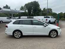 Volkswagen Golf eTSI MHEV Style 