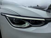 Volkswagen Golf eTSI MHEV Style 