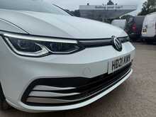 Volkswagen Golf eTSI MHEV Style 