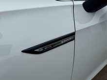 Volkswagen Golf eTSI MHEV Style 