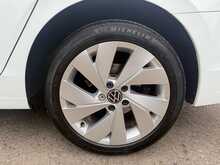 Volkswagen Golf eTSI MHEV Style 