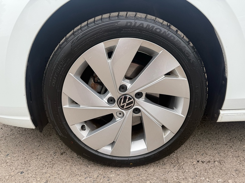 Volkswagen eTSI MHEV Style Estate 1.5 Automatic Petrol Hybrid