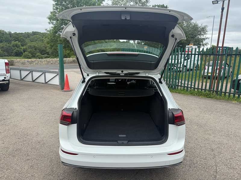 Volkswagen eTSI MHEV Style Estate 1.5 Automatic Petrol Hybrid