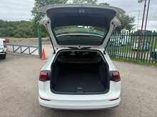 Volkswagen Golf eTSI MHEV Style 