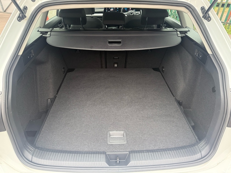 Volkswagen eTSI MHEV Style Estate 1.5 Automatic Petrol Hybrid