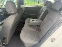 Volkswagen Golf eTSI MHEV Style 