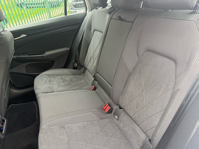 Volkswagen eTSI MHEV Style Estate 1.5 Automatic Petrol Hybrid