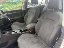 Volkswagen Golf eTSI MHEV Style 