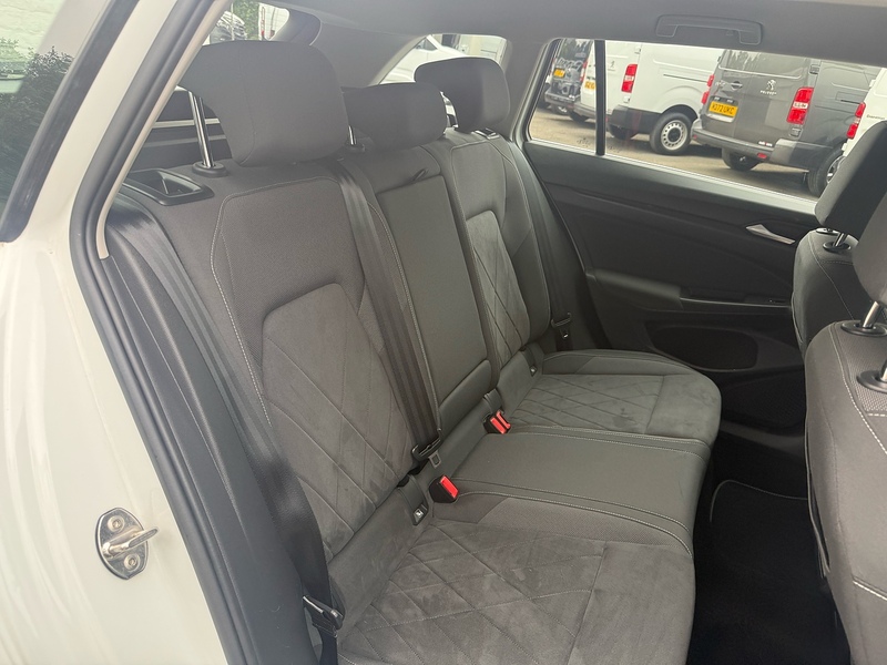 Volkswagen eTSI MHEV Style Estate 1.5 Automatic Petrol Hybrid