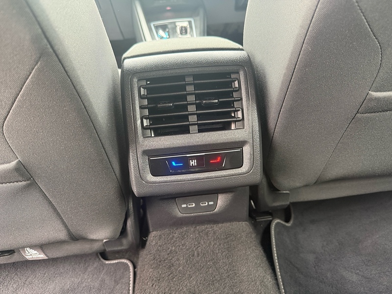 Volkswagen eTSI MHEV Style Estate 1.5 Automatic Petrol Hybrid
