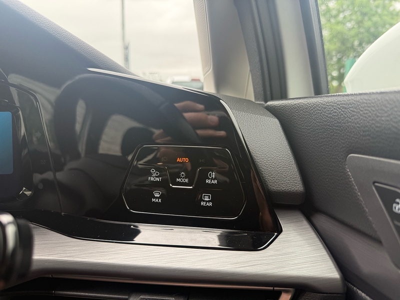 Volkswagen eTSI MHEV Style Estate 1.5 Automatic Petrol Hybrid