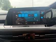 Volkswagen Golf eTSI MHEV Style 