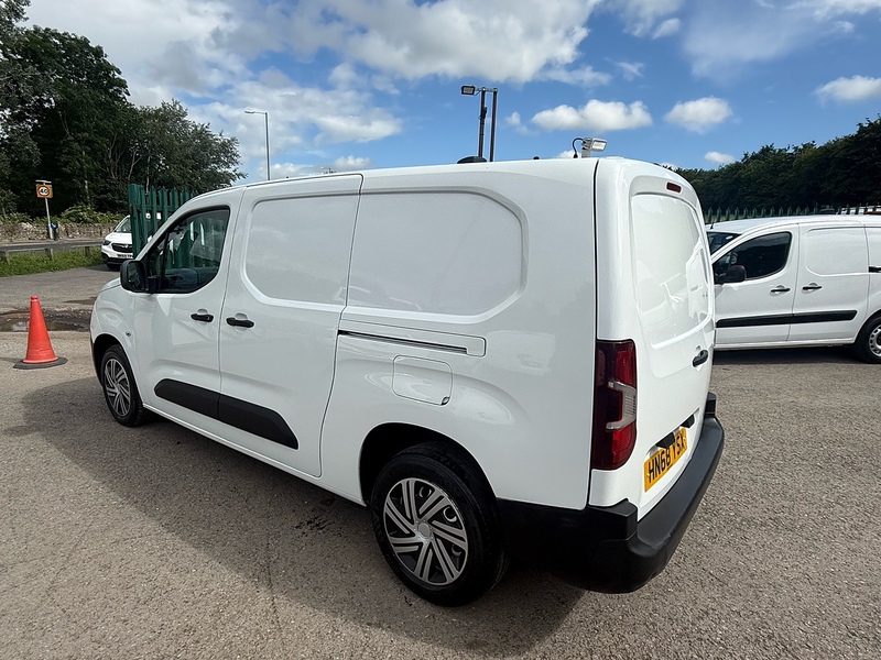 Peugeot 1.6 BlueHDi 950 S Long Panel Van 6dr Diesel Manual LWB Euro 6 (s/s) (100 bhp)