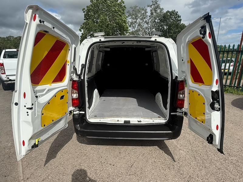 Peugeot 1.6 BlueHDi 950 S Long Panel Van 6dr Diesel Manual LWB Euro 6 (s/s) (100 bhp)