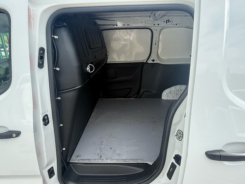 Peugeot 1.6 BlueHDi 950 S Long Panel Van 6dr Diesel Manual LWB Euro 6 (s/s) (100 bhp)