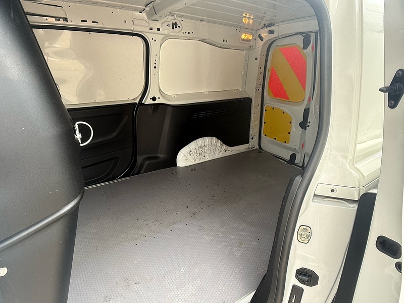 Peugeot 1.6 BlueHDi 950 S Long Panel Van 6dr Diesel Manual LWB Euro 6 (s/s) (100 bhp)