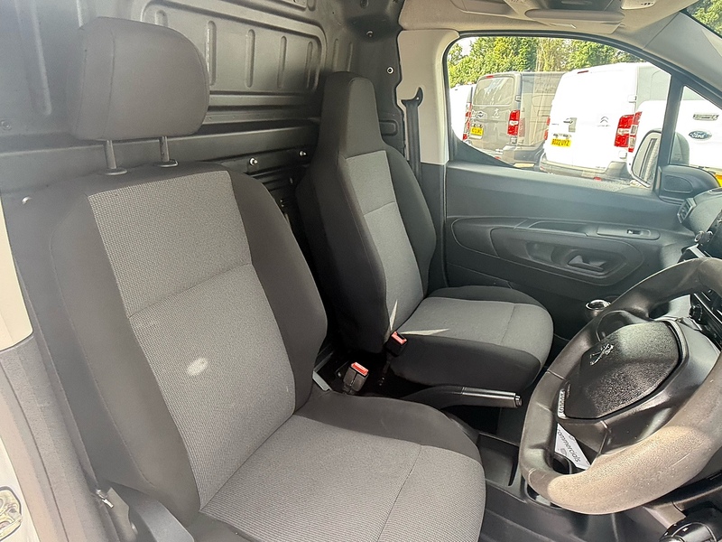 Peugeot 1.6 BlueHDi 950 S Long Panel Van 6dr Diesel Manual LWB Euro 6 (s/s) (100 bhp)
