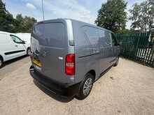 Vauxhall Vivaro Turbo D 2900 Dynamic 