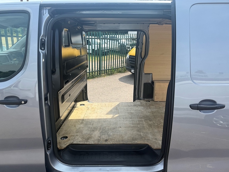 Vauxhall 1.5 Turbo D 2900 Dynamic Panel Van 6dr Diesel Manual L1 H1 Euro 6 (s/s) (100 ps)