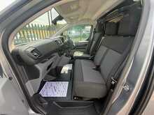 Vauxhall Vivaro Turbo D 2900 Dynamic 
