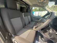 Vauxhall Vivaro Turbo D 2900 Dynamic 