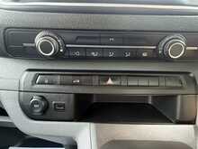 Vauxhall Vivaro Turbo D 2900 Dynamic 