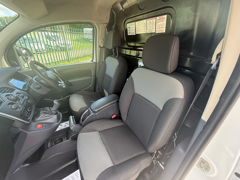 Renault 1.5 ML19 dCi ENERGY Business Temperature Controlled 2dr Diesel Manual FWD L2 H1 (112 g/km, 75 bhp)