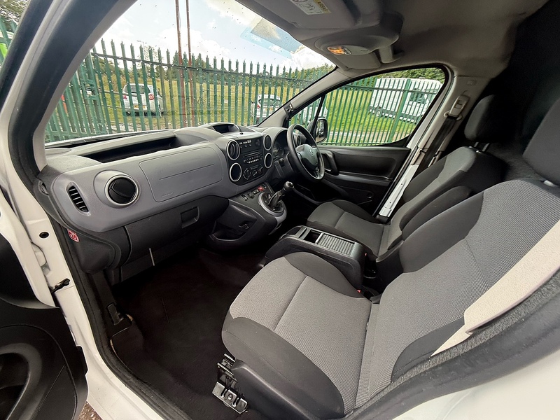 Peugeot 1.6 BlueHDi 756 S Panel Van 6dr Diesel Manual L2 (112 g/km, 97.64 bhp)