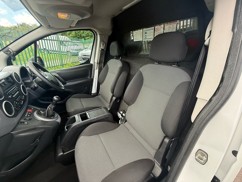 Peugeot 1.6 BlueHDi 756 S Panel Van 6dr Diesel Manual L2 (112 g/km, 97.64 bhp)