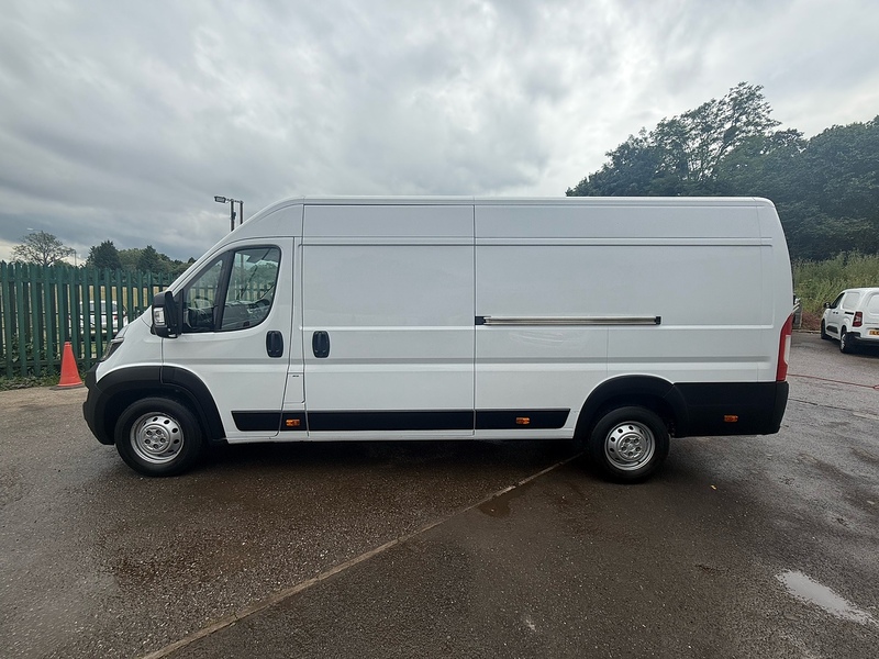 Peugeot BlueHDi 435 Professional Panel Van 2.2 Manual Diesel