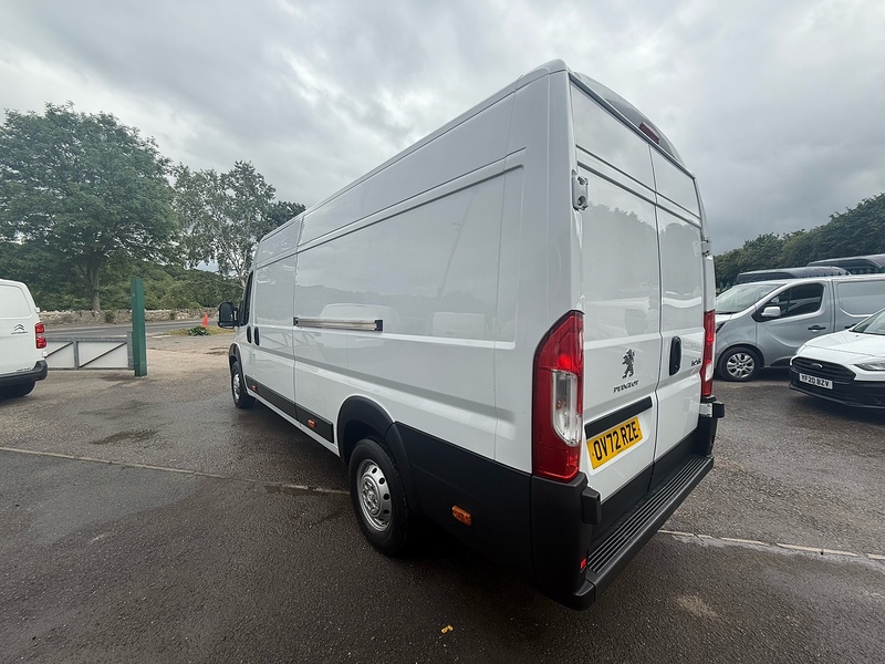 Peugeot BlueHDi 435 Professional Panel Van 2.2 Manual Diesel
