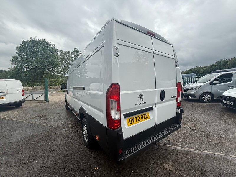 Peugeot BlueHDi 435 Professional Panel Van 2.2 Manual Diesel
