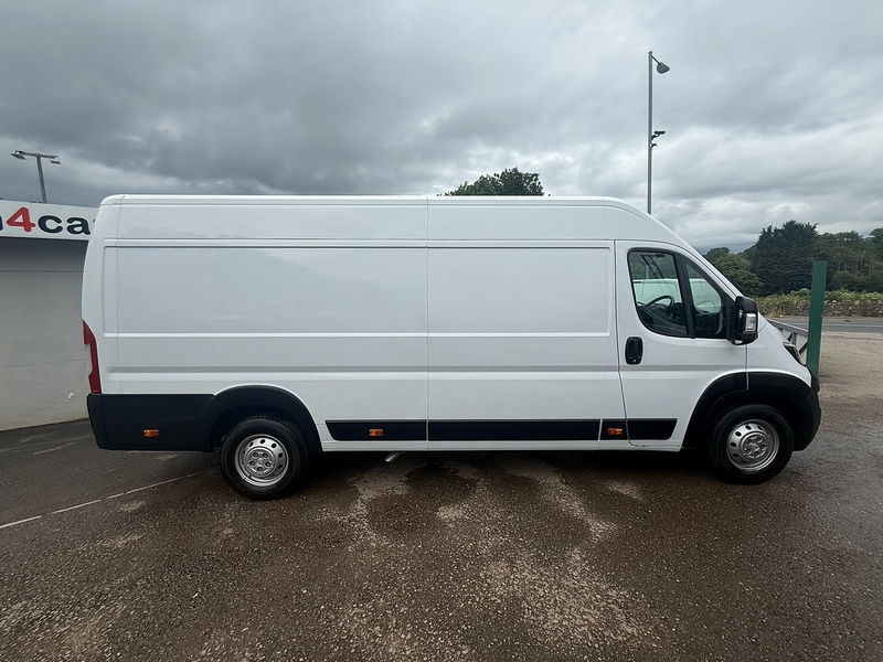 Peugeot BlueHDi 435 Professional Panel Van 2.2 Manual Diesel