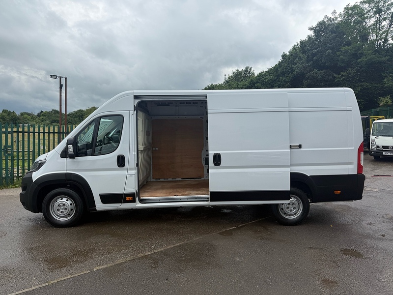 Peugeot BlueHDi 435 Professional Panel Van 2.2 Manual Diesel