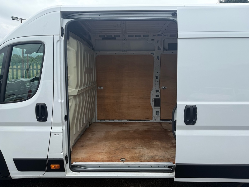 Peugeot BlueHDi 435 Professional Panel Van 2.2 Manual Diesel